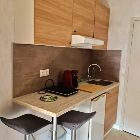 Mini-studio Equipe Et Renove