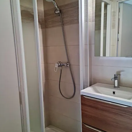 Mini-studio Equipe Et Renove Apartment